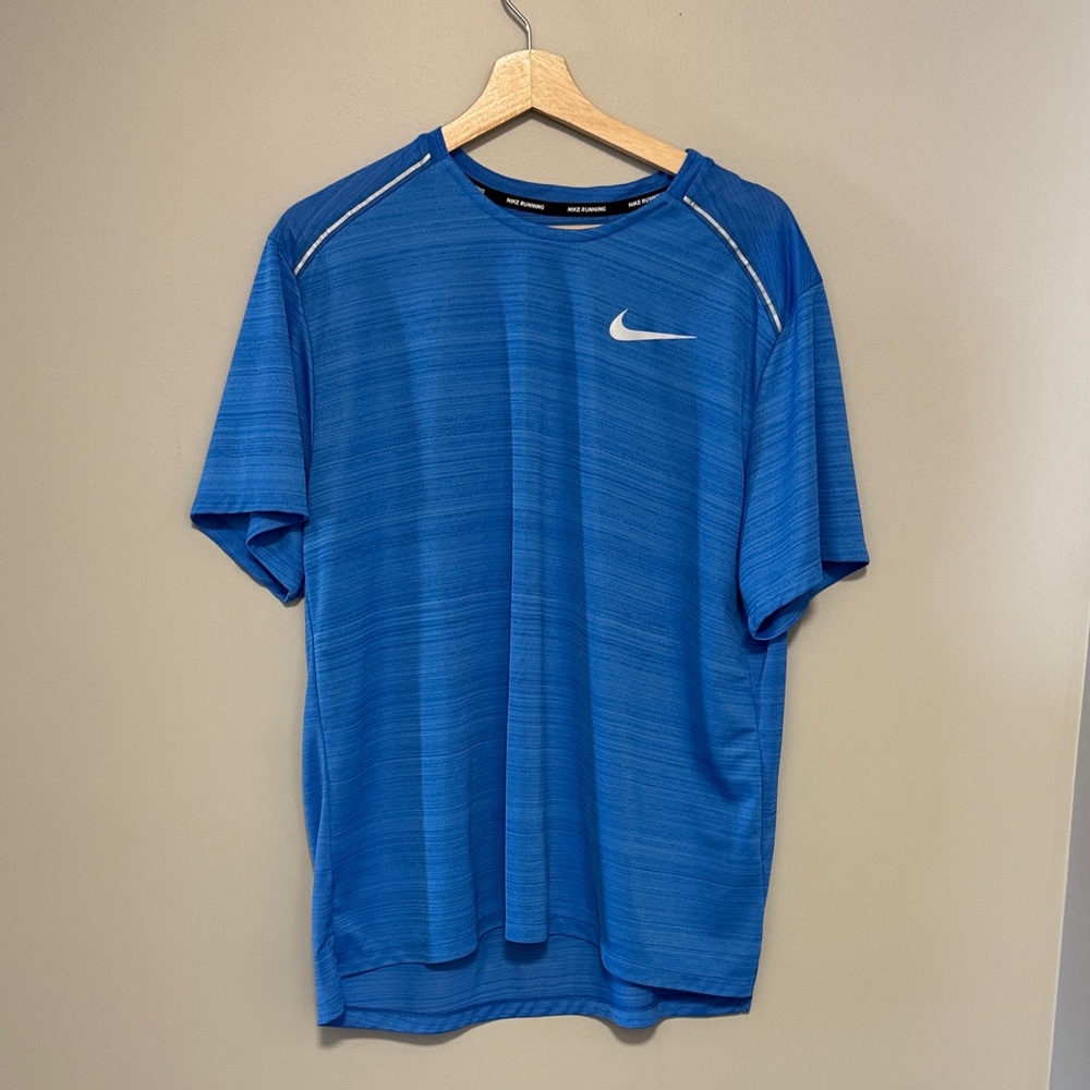 Nike Men's Vibrant Blue Short Sleeve Tee
